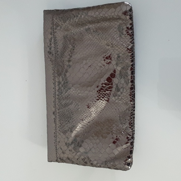 Banana Republic Metallic Silver Gray Faux Snakeskin Clutch with Tassel - Picture 3 of 7